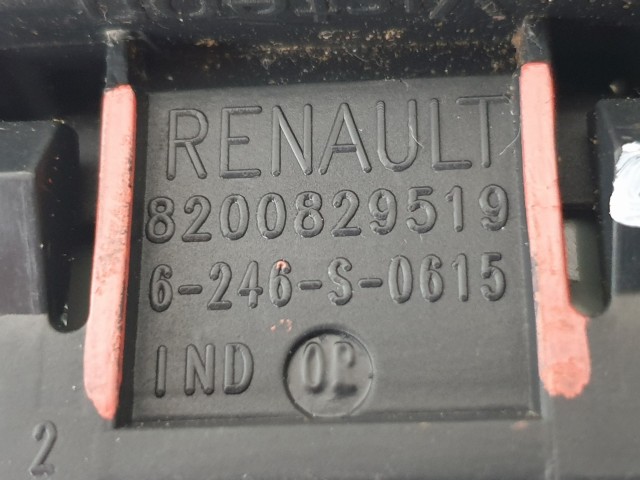 503965 Renault Clio 3, Tempomat Kapcsoló, 8200829519