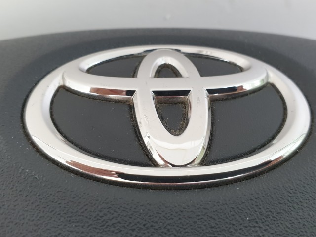 504539 Toyota Aygo 2008, Kormánylégzsák, Légzsák, 1 Csati, 3 Águ Kormányba