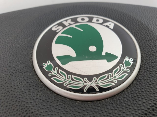 504613 Skoda Fabia  2002, Kormánylégzsák, Légzsák, 1 Csati, 4 Águ Kormányba