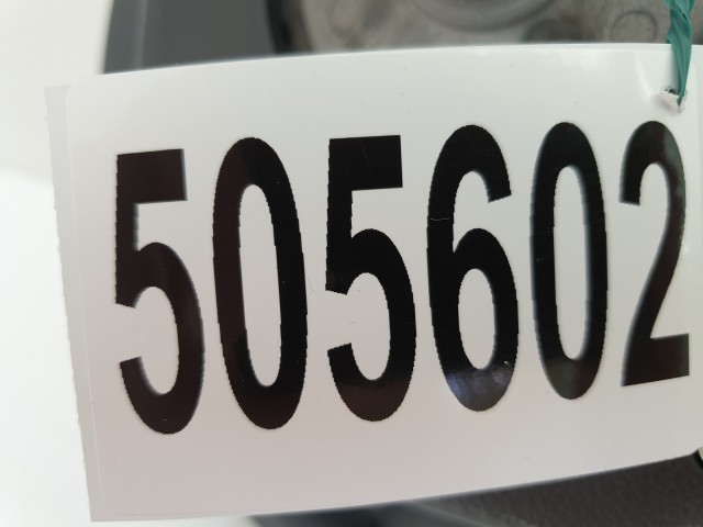 505602 Chevrolet Spark 2010, Kormány