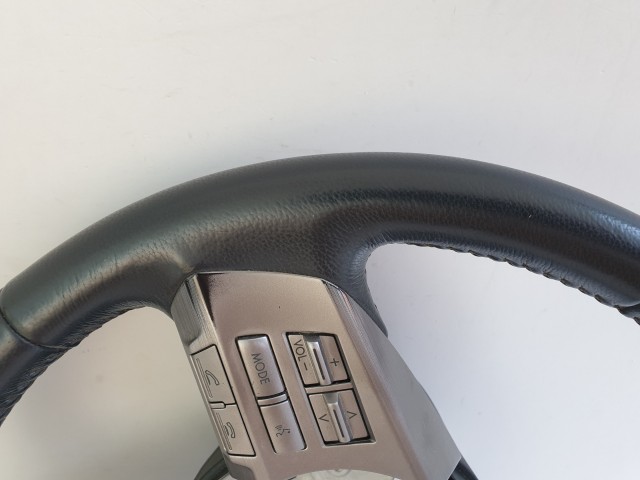 505615 Subaru Qutback 2010, Bőrkormány, Multikormány, Kormány