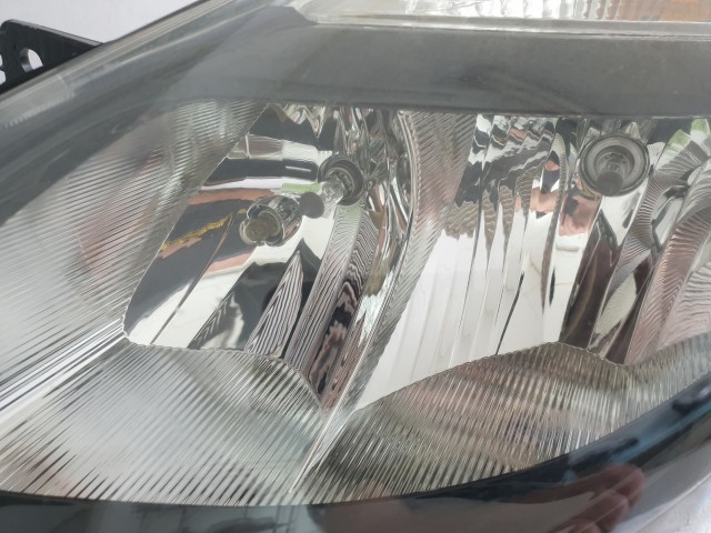505704 Renault Clio 3, 2011, Bal Első Lámpa, Fényszóró