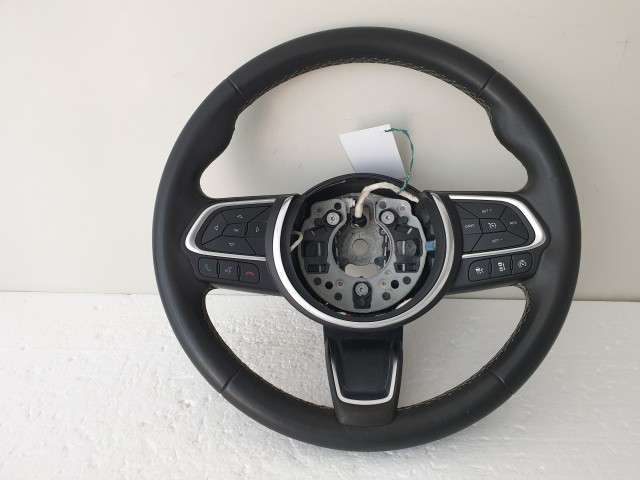 506599 Fiat Tipo 2021, Bőrkormány, Multikormány, Kormányváltó, Kormány