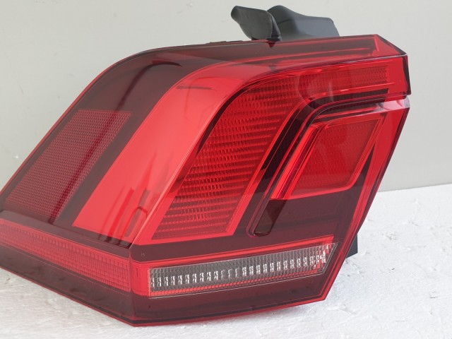 507290 VW Tiguan 2017, Bal Külső Hátsó LED Lámpa, 5NA945095C