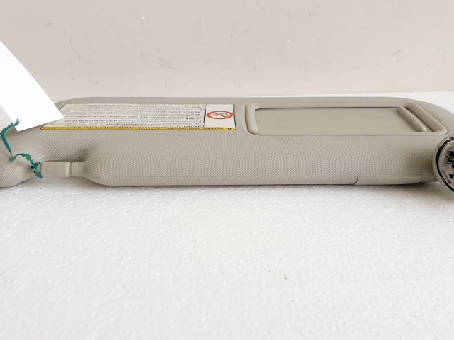 508072 Toyota Auris 2008, Bal Oldali Napellenző, Tükörrel Szerelt