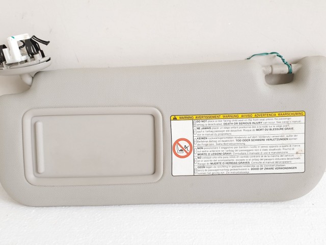 508072 Toyota Auris 2008, Bal Oldali Napellenző, Tükörrel Szerelt