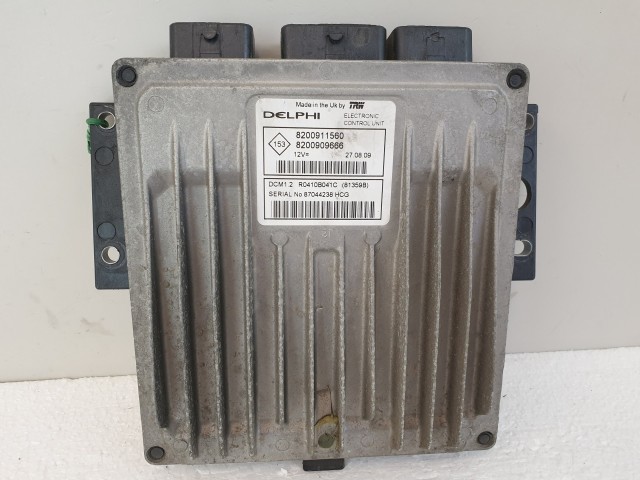 502901 Renault Clio 3, 2009, Motorvezérlő, Ecu, 8200911560, 8200909666 Delphi.