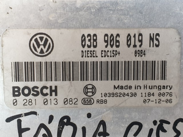 502913 Skoda Fabia 2, 2007, Motorvezérlő, Ecu, 0281013082, 038906019NS, Bosch.