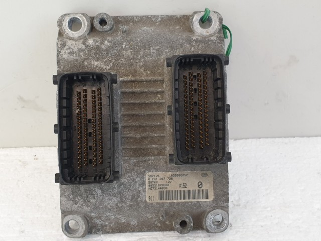  502925 Alfa Romeo 147, 2005, Motorvezérlő, Ecu, 0261207728, 00551870590, Bosch.