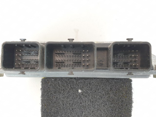 502951 Renault Clio 3, 2011, Motorvezérlő, Ecu, S120200105A, 8200522357, Continental.