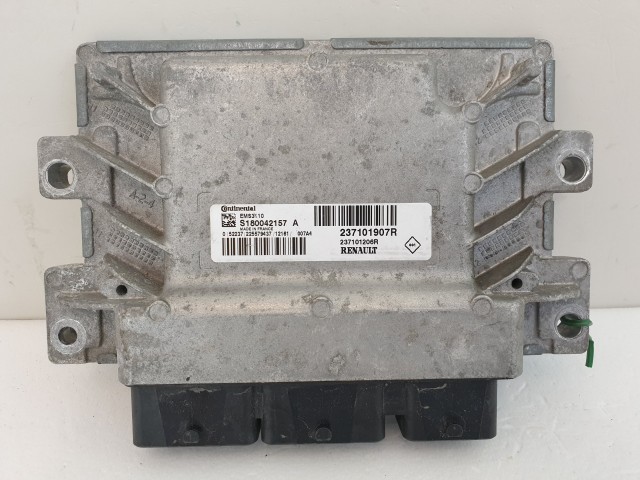 502957 Renault Clio 3, 2010, Motorvezérlő, Ecu, S180042157A, 237101907R, Continental.