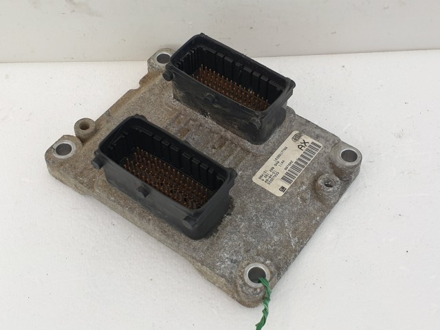 502971 Opel Corsa D, 2008, Motorvezérlő, Ecu, 0261208940, 55557933 AX, Bosch.