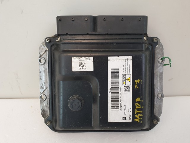 502980 Opel Astra J, 2013, Motorvezérlő, Ecu, 275800-8884, 55577647, Denso.