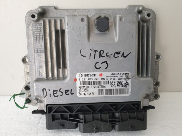 503824 Citroen C3, 2010 Motorvezérlő, Ecu, 0281015849, 9674254080, Bosch.