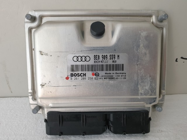 503841 Audi A4 B6, 2003, Motorvezérlő, Ecu, 0261208238, 8E0909559M, Bosch.