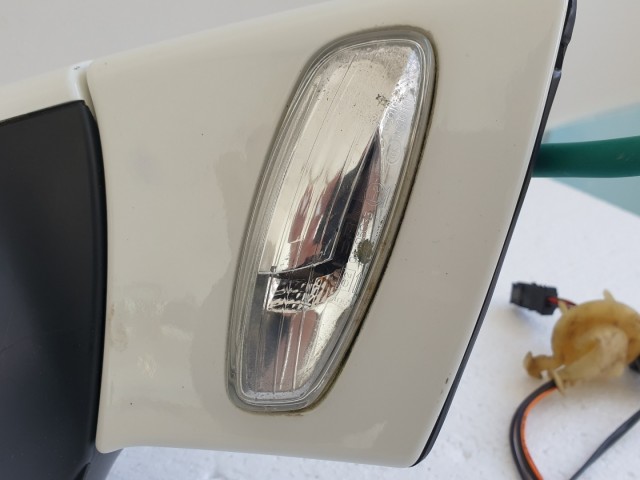 510318 Peugeot 308, 2010, Jobb Visszapillantó tükör, 8 Vezeték, E20208094