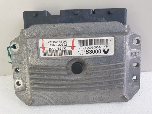 504306 Renault Megane 2, 2006, Motorvezérlő, ECU, 8200758132, 21586163-9A.