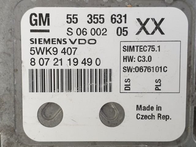 504323 Opel Vectra C, Motorvezérlő, ECU, 5WK9407, 55355631. Zafira B,.