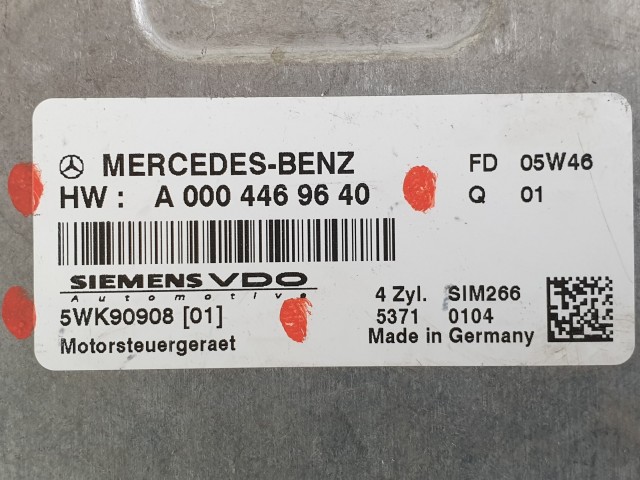 504327 Mercedes A,  2005, Motorvezérlő, ECU, A0004469640, 5WK90908, Siemens.