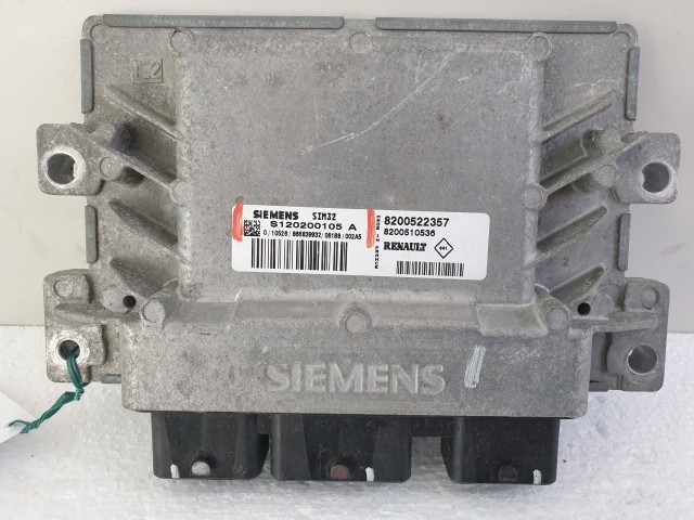 504339, Renault Clio 3, Motorvezérlő, Ecu, 8200522357, S120200105A, Siemens.