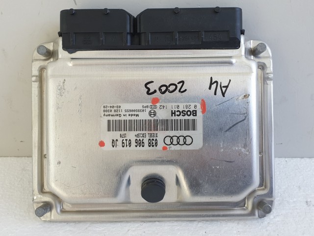 504358 Audi A4 B6, 2003, Motorvezérlő, Ecu, 0281011142, 038906019JQ, Bosch.