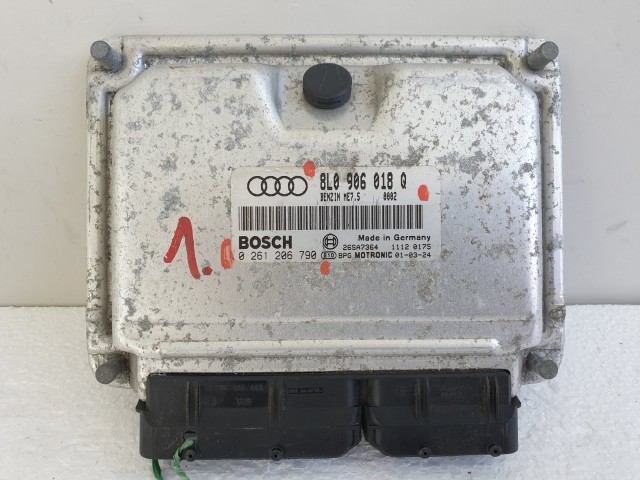 504370 Audi TT, 2001, Motorvezérlő, Ecu, 0261206790, 8L0906018Q, Bosch.