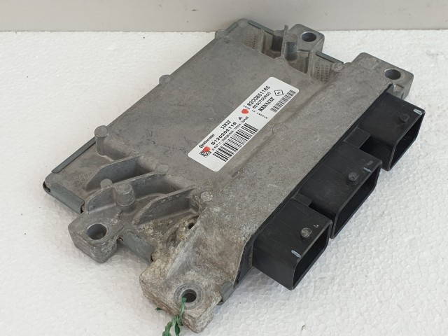 504382 Renault Modus 2008, Motorvezérlő, ECU, S120202116A, 8200851165,  Continental.