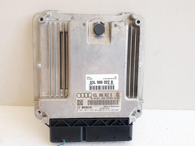 508569 Audi A4 B7, Motorvezérlő, Ecu, 0281014235, 03L906022B, Bosch.