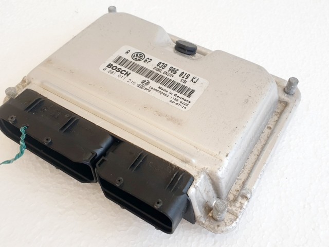 508574 VW Golf 4, Motorvezérlő, Ecu, 0281011216, 038906019KJ, Bosch.