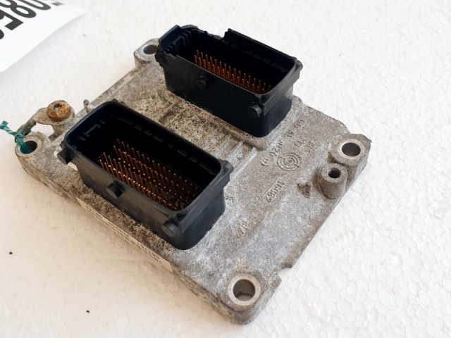 508581 Opel Corsa c, Motorvezérlő, Ecu, 0261208253, 55352622, Bosch.