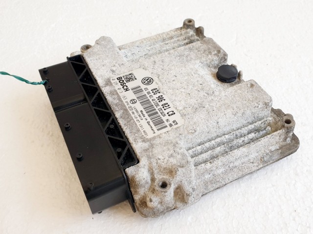 508634 VW Passat B6, Motorvezérlő, Ecu, 0281013163, 03G906021CB, Bosch.