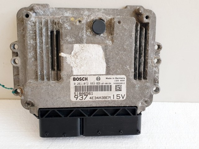 508676 Alfa Romeo GT, Motorvezérlő, Ecu, 0281012883, 51806561, Bosch.