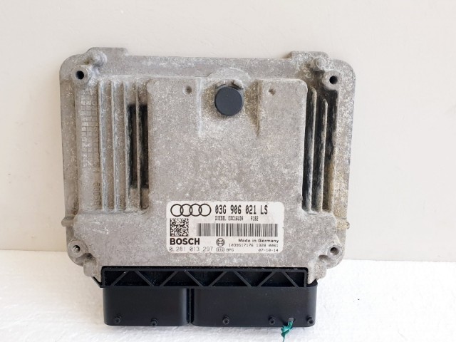 508698 Audi A3 8P, Motorvezérlő, Ecu, 0281013297, 03G906021LS, Bosch.