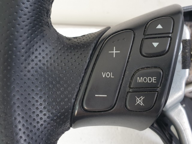 510930 Mazda 5, 2010, Bőrkormány, Multikormány, Kormány.