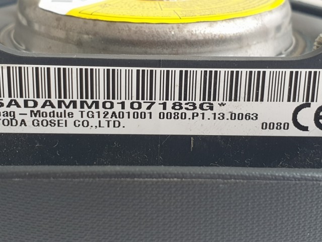 509301 Peugeot 107, 2013 as. Kormánylégzsák, Légzsák, 1 Csati, 3 Águ Kormányba.