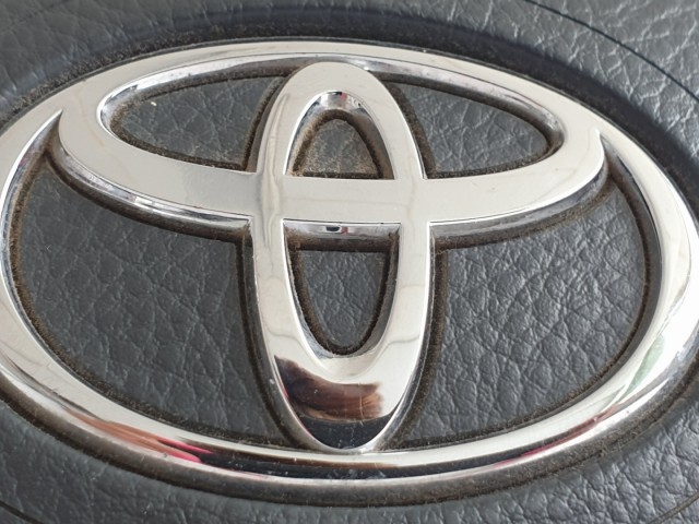 509310 Toyota Avensis T25, 2007, Kormánylégzsák, Légzsák, 2 Csati, 4 Águ Kormányba