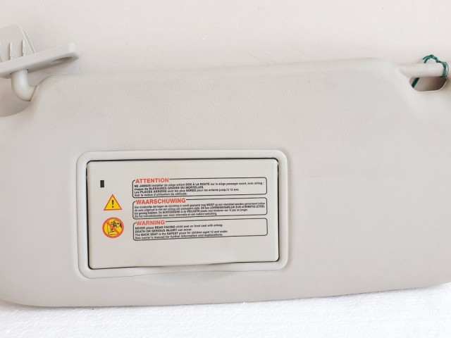 508148 Nissan Qashqai 2009, Bal Napellenző, Tükörrel Szerelt.