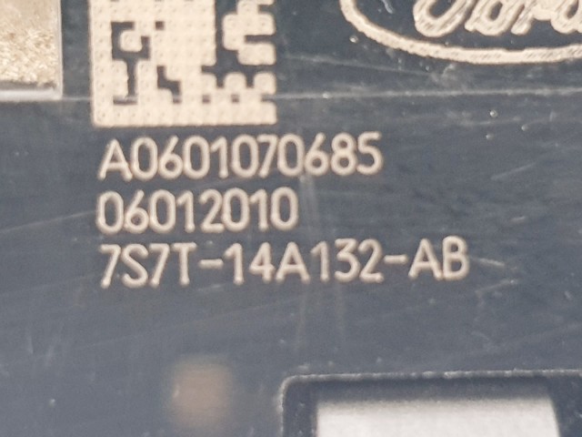 508166 Ford Mondeo Mk4, 2009 Ablakemelő Kapcsoló. 7S7T-14A132-AB.