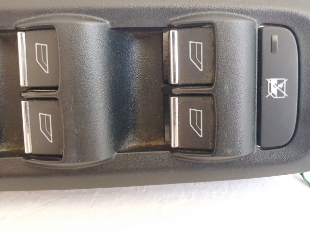 508166 Ford Mondeo Mk4, 2009 Ablakemelő Kapcsoló. 7S7T-14A132-AB.