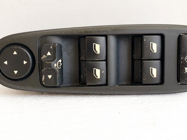508179 Citroen C4 Picasso, 2010, Ablakemelő Kapcsoló, 96639383ZD.