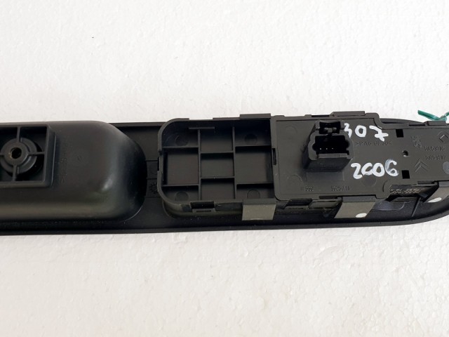508197 Peugeot 307, 2006, Ablakemelő Kapcsoló, 96351622XT.