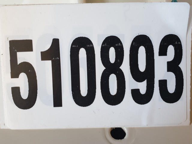 510893 Ford Transit 2005, Homlokfal.