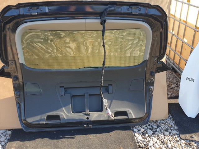 511241 Opel Astra J, KOMBI, 2012, Csomagtérajtó.