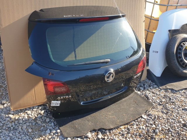 511241 Opel Astra J, KOMBI, 2012, Csomagtérajtó.