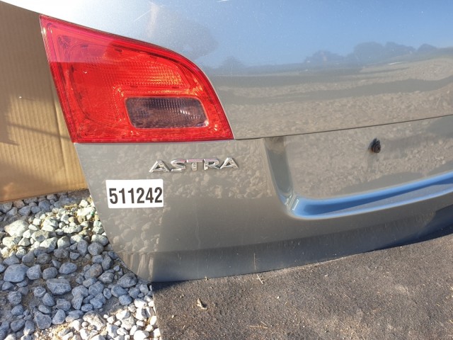 511242 Opel Astra J, KOMBI, 2013, Csomagtérajtó.