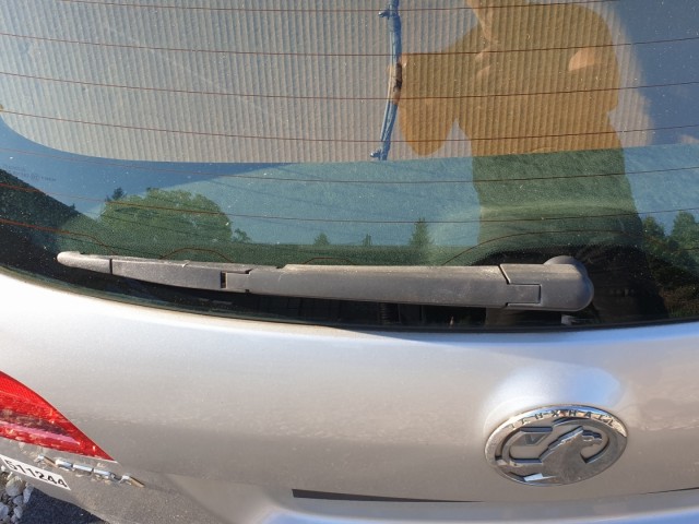511244 Opel Astra J, KOMBI, 2012, Csomagtérajtó.