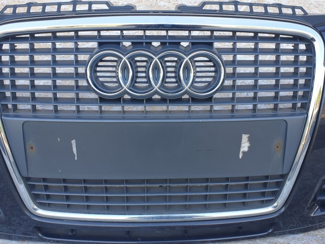 511313 Audi A3, 2006, Első Lökhárító, 8P4807437.