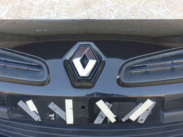 511391 Renault Clio 3, 2006, Első Lökhárító, 8200402106.