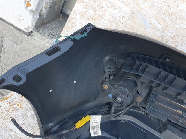 511397 Renault Clio 3, 2006, Ködlámpás Első Lökhárító, 185 ös. 8200402106.