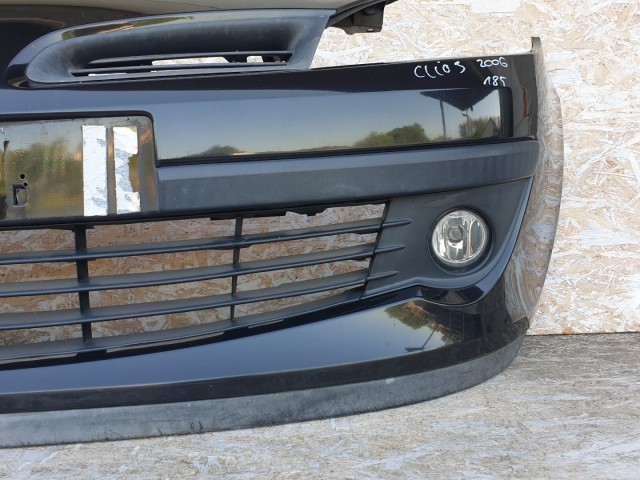 511397 Renault Clio 3, 2006, Ködlámpás Első Lökhárító, 185 ös. 8200402106.